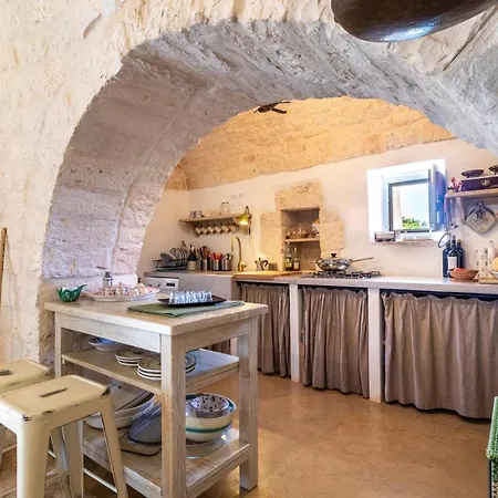 Trulli Colle Specchia Intera Villa *