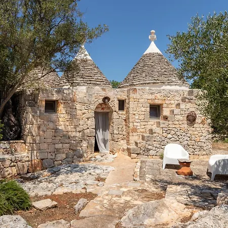 Villa Trulli Colle Specchia Intera *