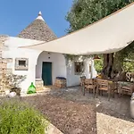 Trulli Colle Specchia Intera