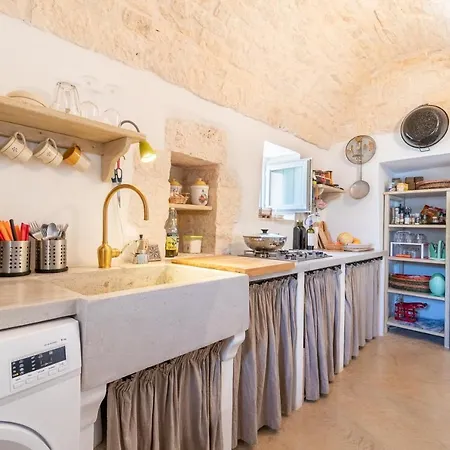 Trulli Colle Specchia Intera Vila Cisternino