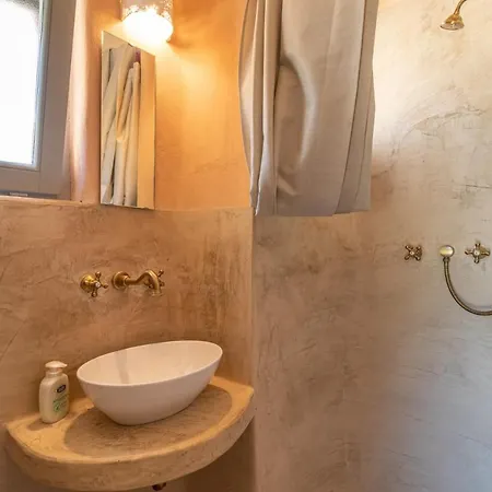 Trulli Colle Specchia Intera Vila *