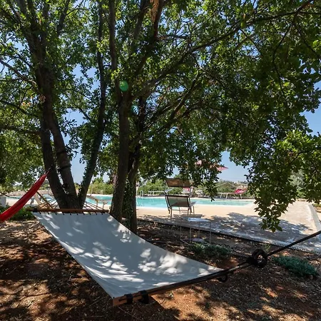 Trulli Colle Specchia Intera Vila *